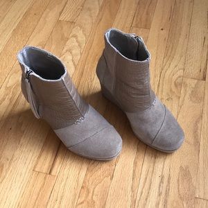Toms Suede Desert Wedge Bootie